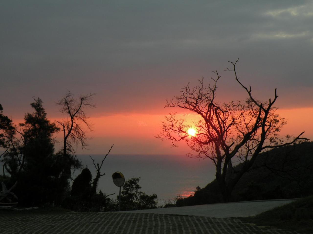 Dayspring Inn Nangan Esterno foto